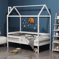 Детская кровать-домик из массива березы Соня-6 (Белый/Лак) в Копейске - kopejsk.mebel24.online | фото