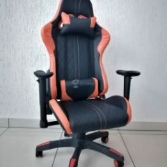 Кресло геймерское Barneo K-52 (черная экокожа оранжевые вставки) в Копейске - kopejsk.mebel24.online | фото